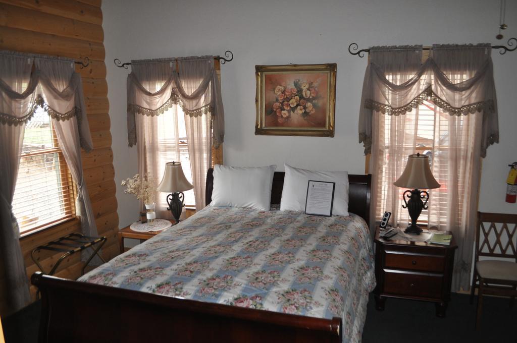 Elkwood Manor Bed & Breakfast Pagosa Springs Exterior photo